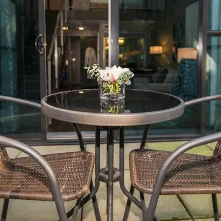 Hanza Tower Space & Pool & Sauna & Jacuzzi Appartement *