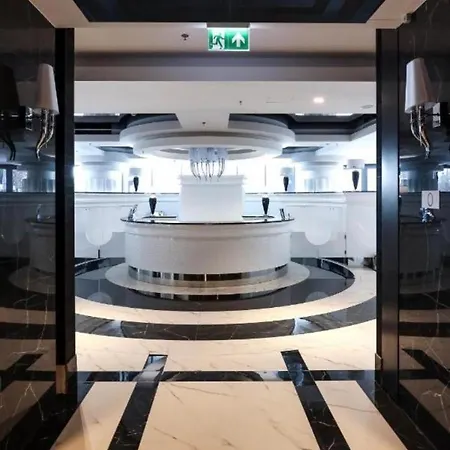 Hanza Tower Space & Pool & Sauna & Jacuzzi Apartamento *