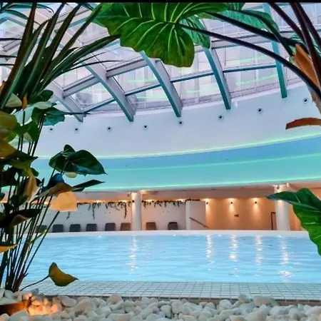 Hanza Tower Space & Pool & Sauna & Jacuzzi Apartamento