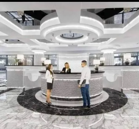 Hanza Tower Space & Pool & Sauna & Jacuzzi Apartamento